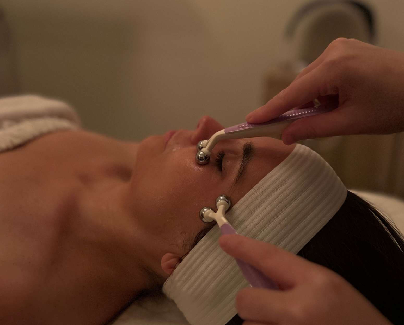 ORA Method™ x OMAD Lift and Sculpt Facial with Acupuncture Needles